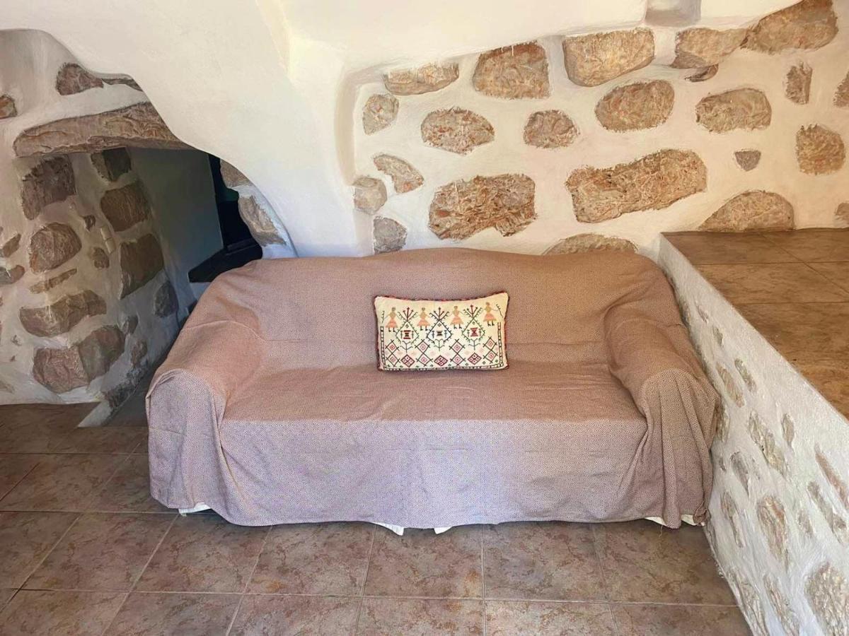 Апартаменты The Two Carob Trees, Traditional Stonehouse, Nikandri, Pirgos Diros Lefkias Экстерьер фото